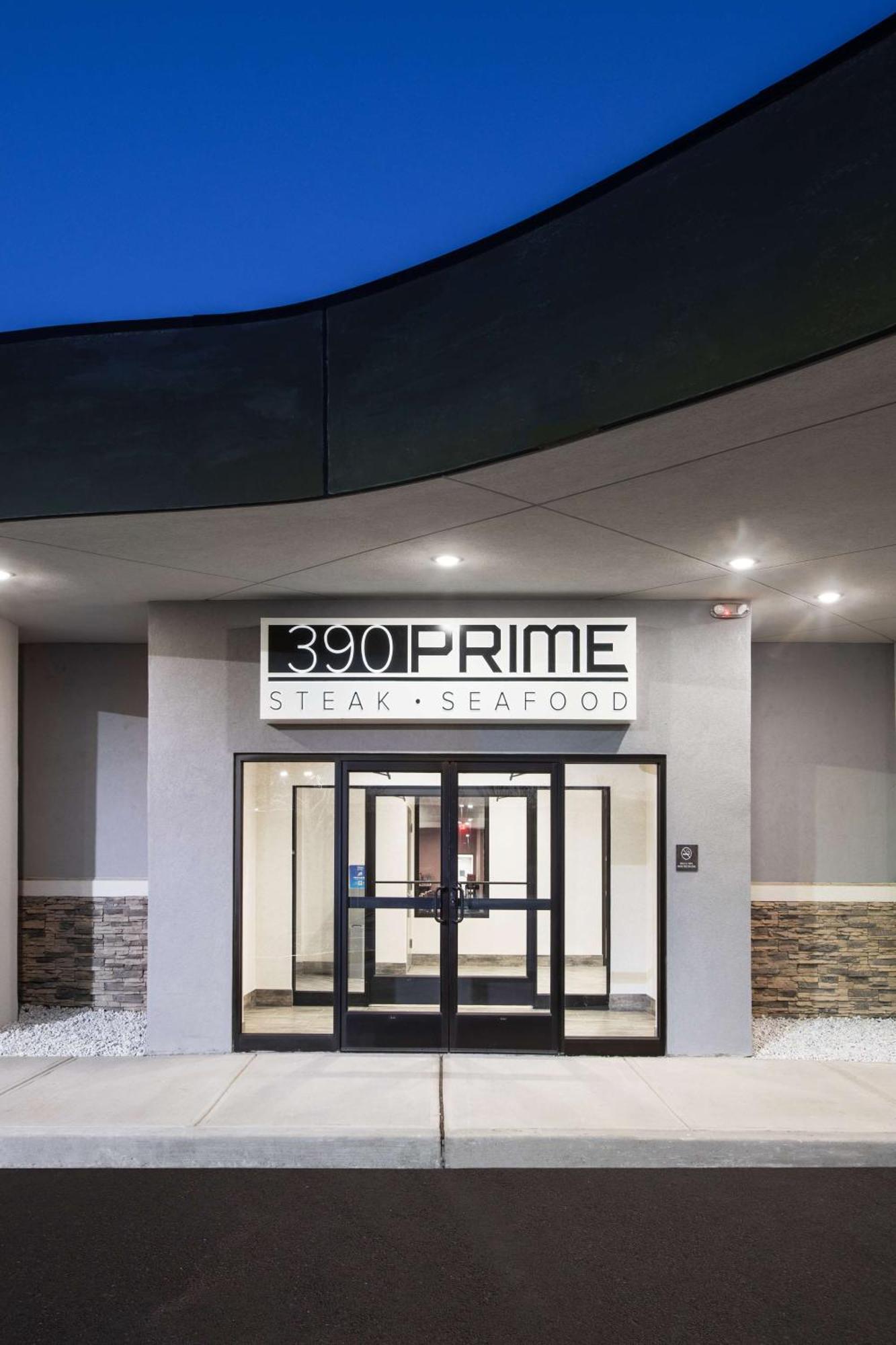 Готель Doubletree By Hilton Monroe Township Cranbury Rossmoor Екстер'єр фото